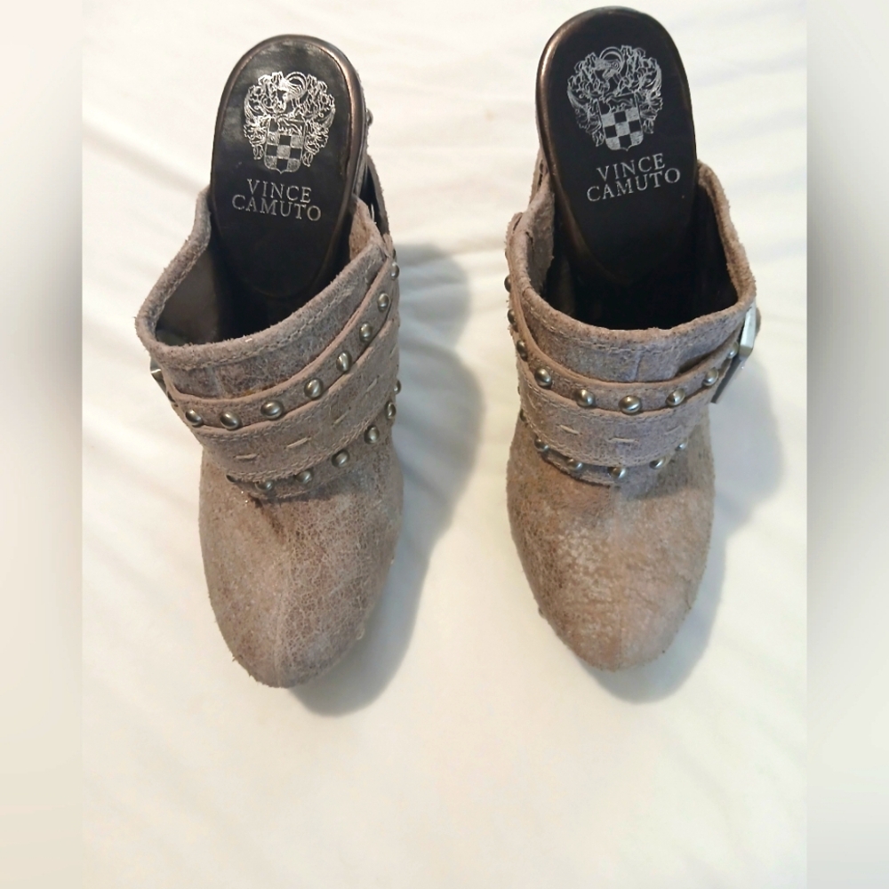 Vince Camuto Women's Tan Studded Mules
